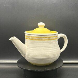 Vintage Franciscan Earthenware Pottery Hacienda Gold Pattern Lidded Teapot